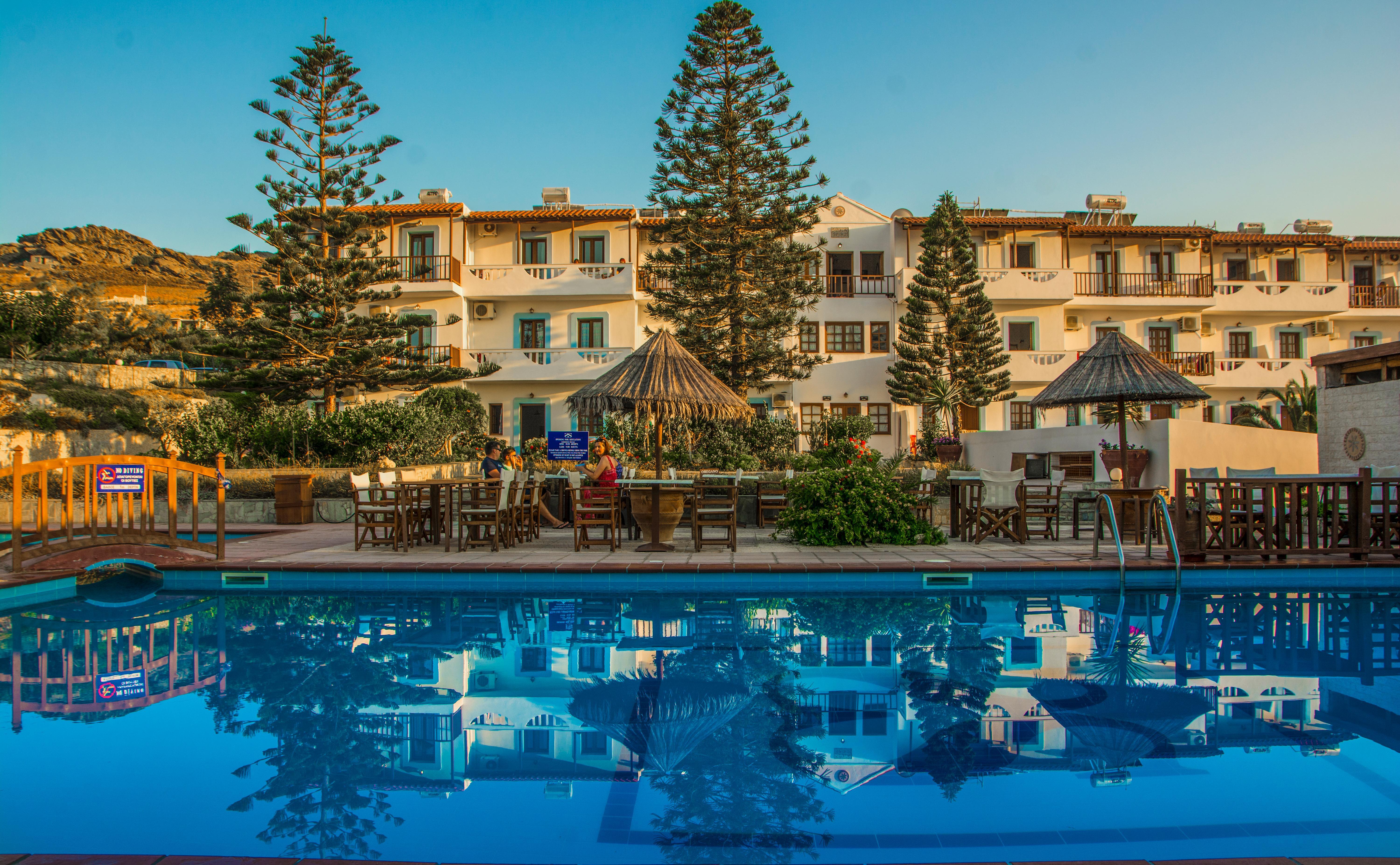 Spiros-Soula Family Hotel & Apartments Agia Pelagia  Buitenkant foto